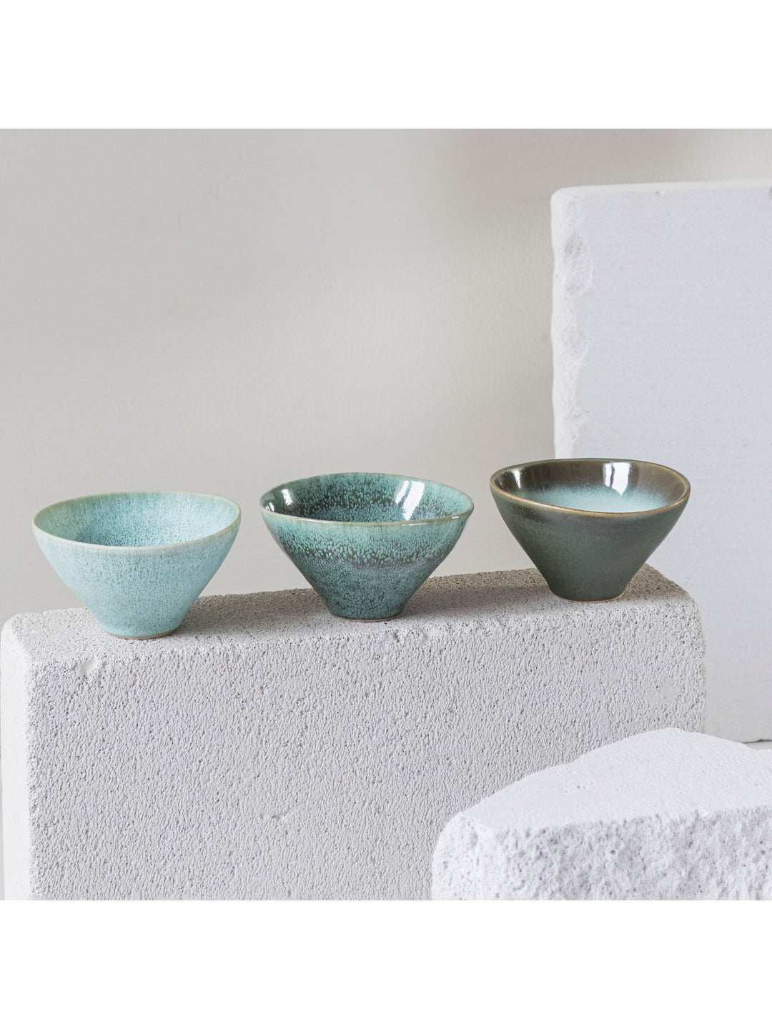 Schale ELEMENTS klein, Set aus drei Schalen in 2 Farben