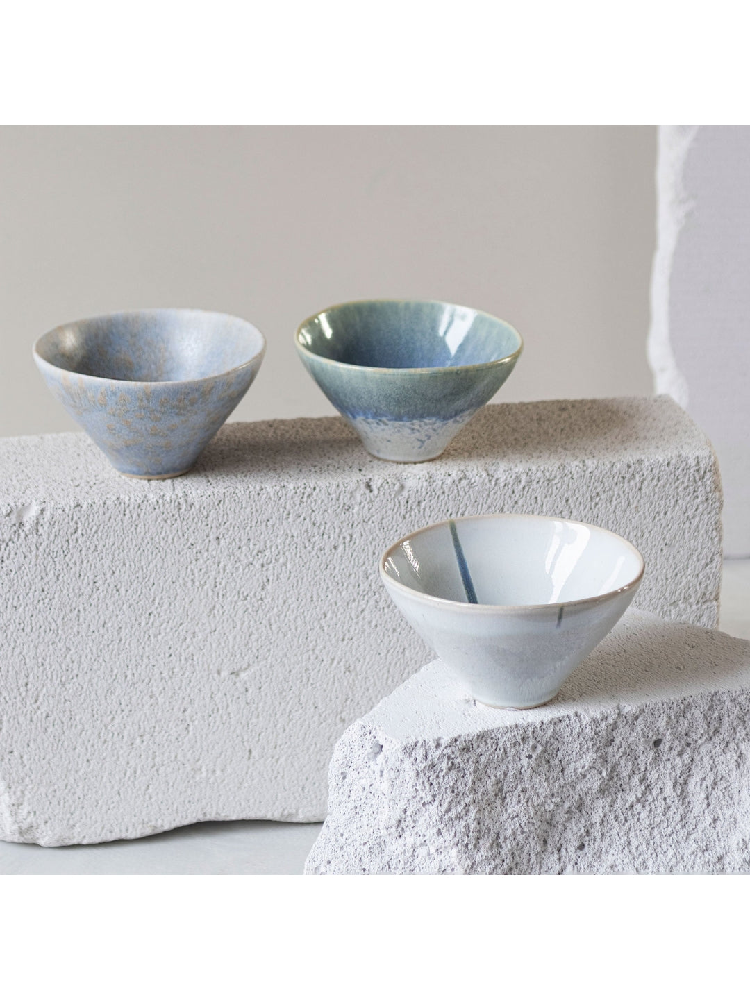 Schale ELEMENTS klein, Set aus drei Schalen in 2 Farben