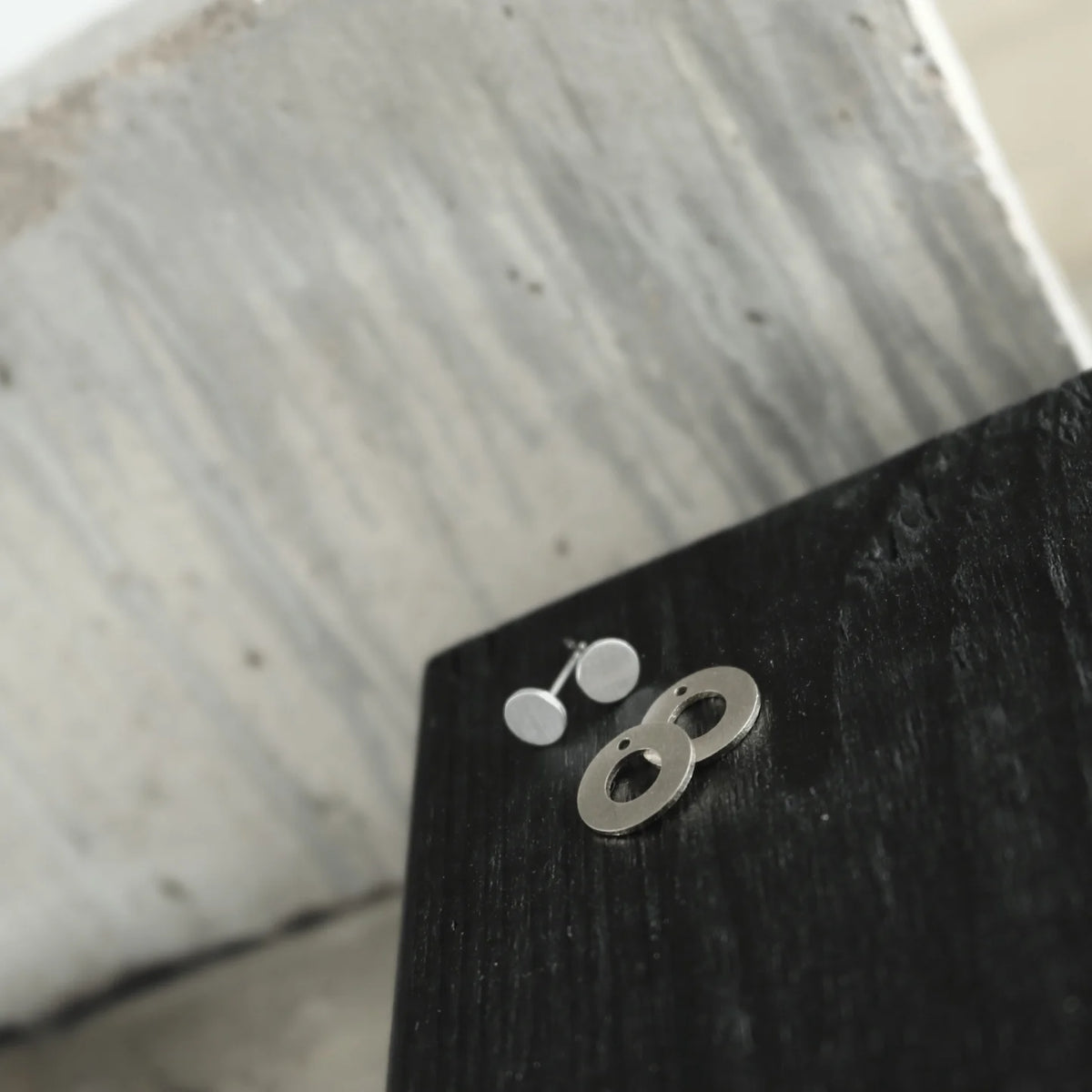 Ohrstecker Theia Circle Dot 2in1, in 2 Farben