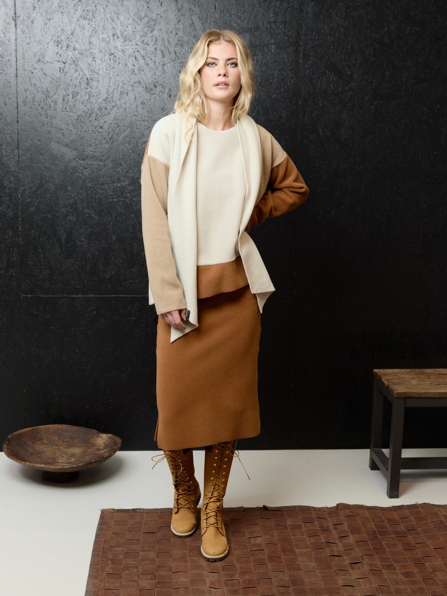 Fleece Pullover 1412 PATCH W. SCARF camel mix