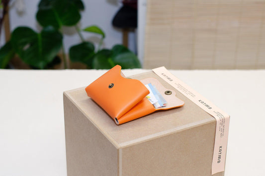 Handgefertigte Geldbörse aus Leder, Orange