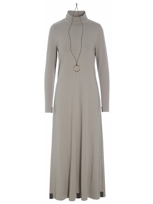 Rollkragenkleid mit Kette 98058, in zwei Farben