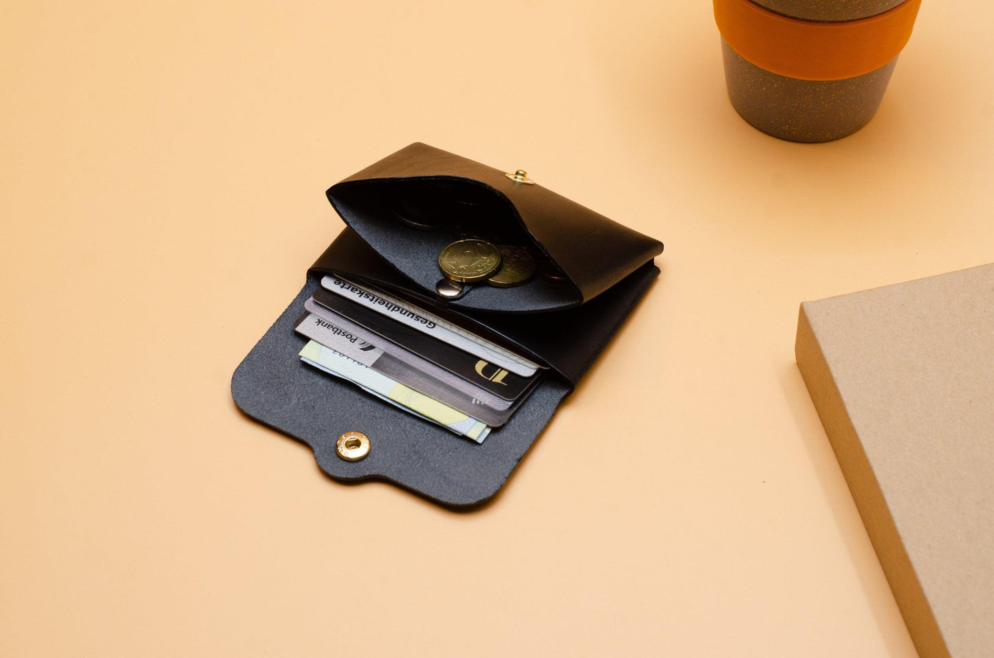 Minimalistischer Geldbeutel aus Leder, Schwarz