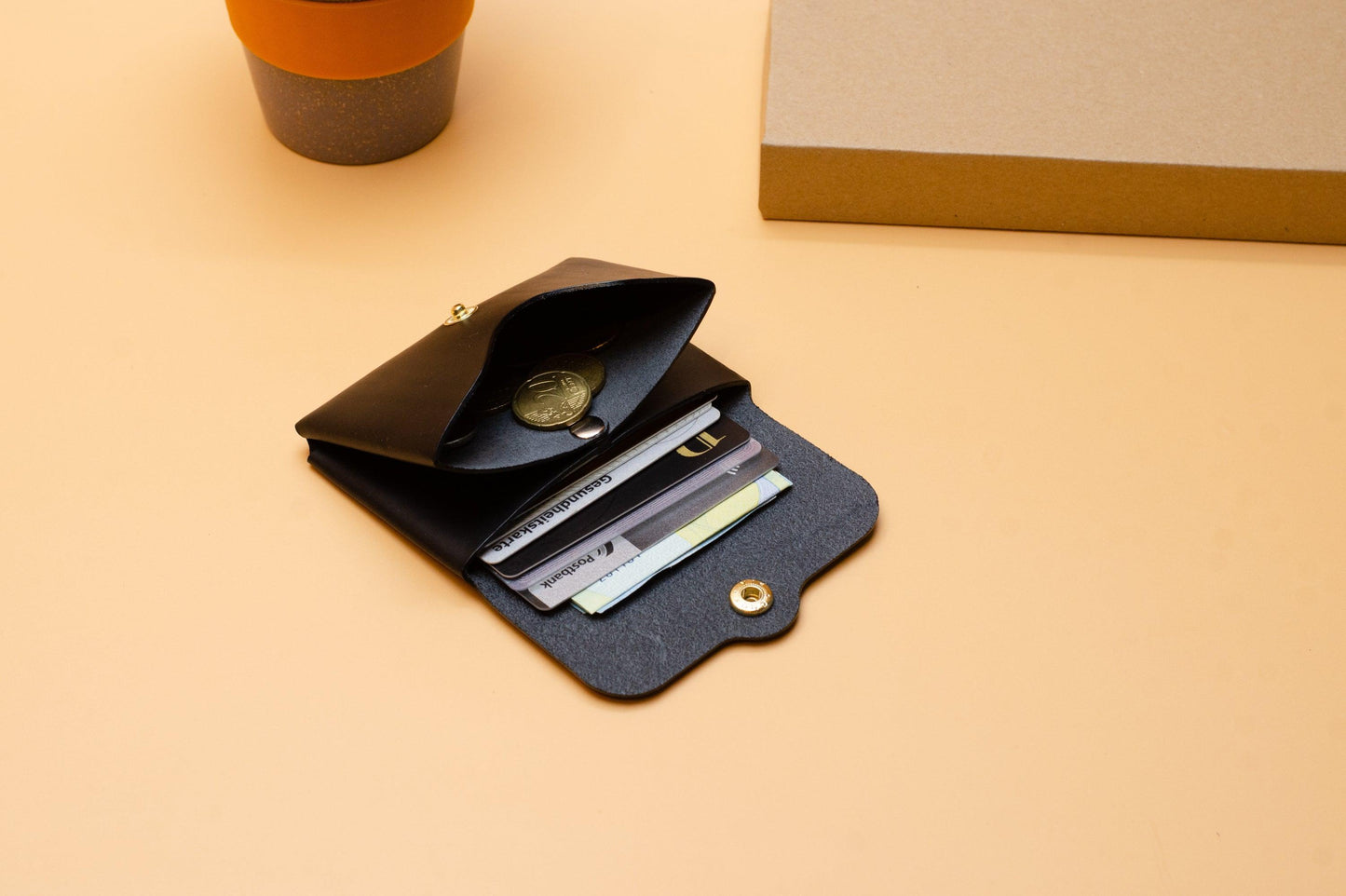 Minimalistischer Geldbeutel aus Leder, Schwarz