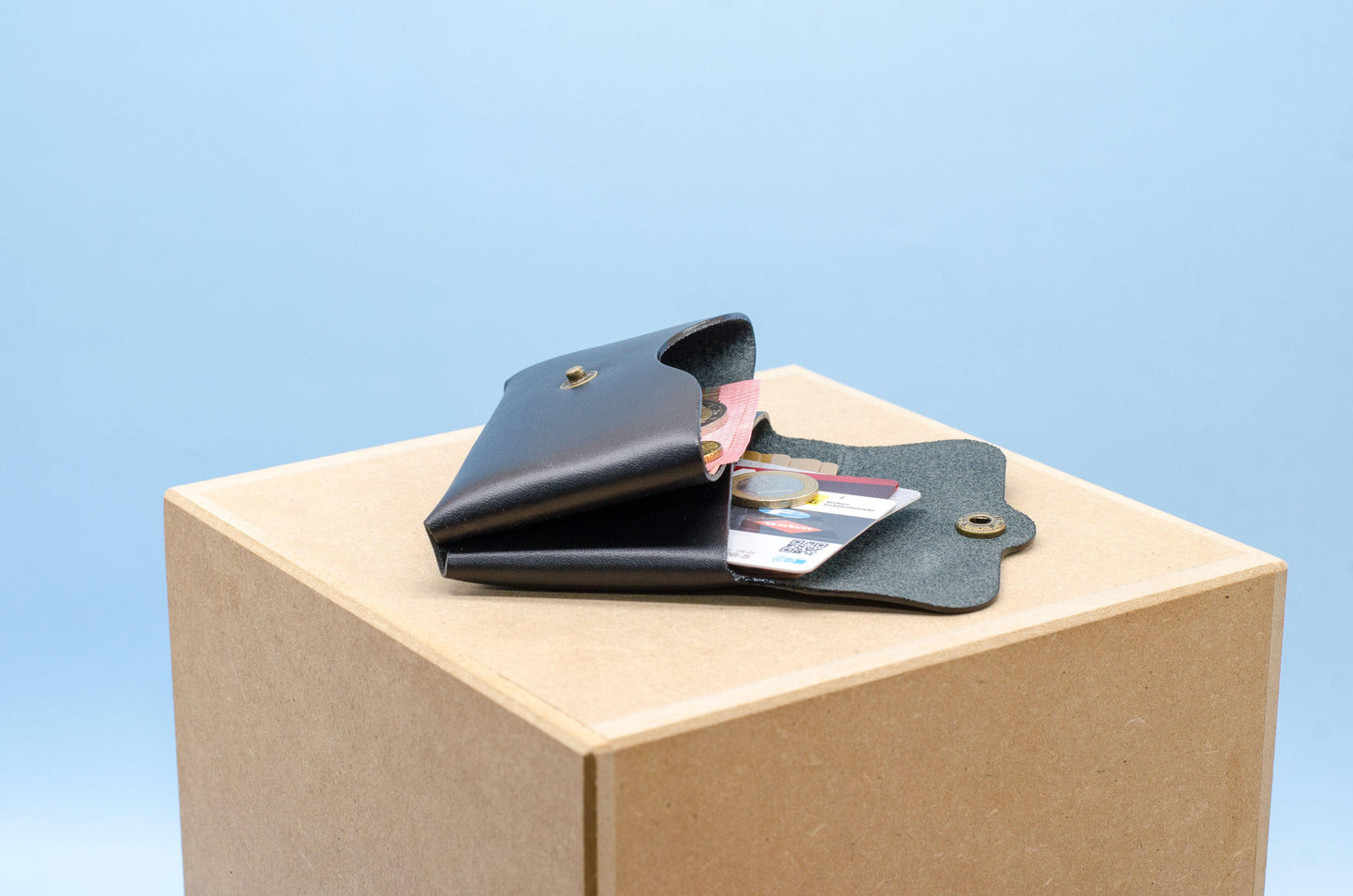 Minimalistischer Geldbeutel aus Leder, Schwarz