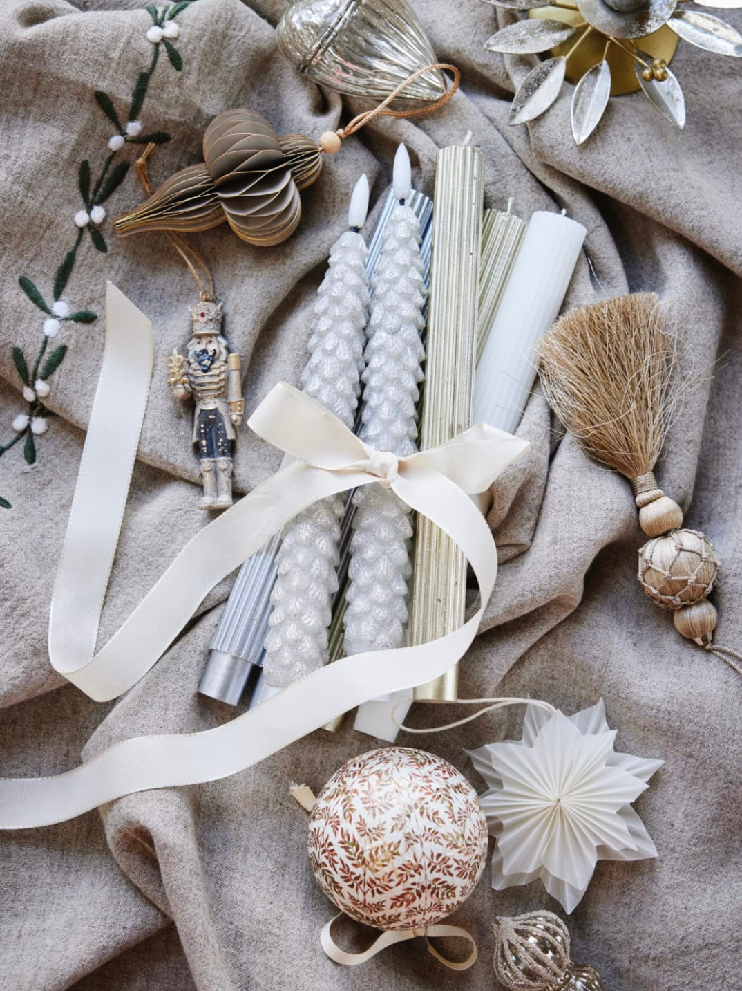 Weihnachtskugel Hilde rot