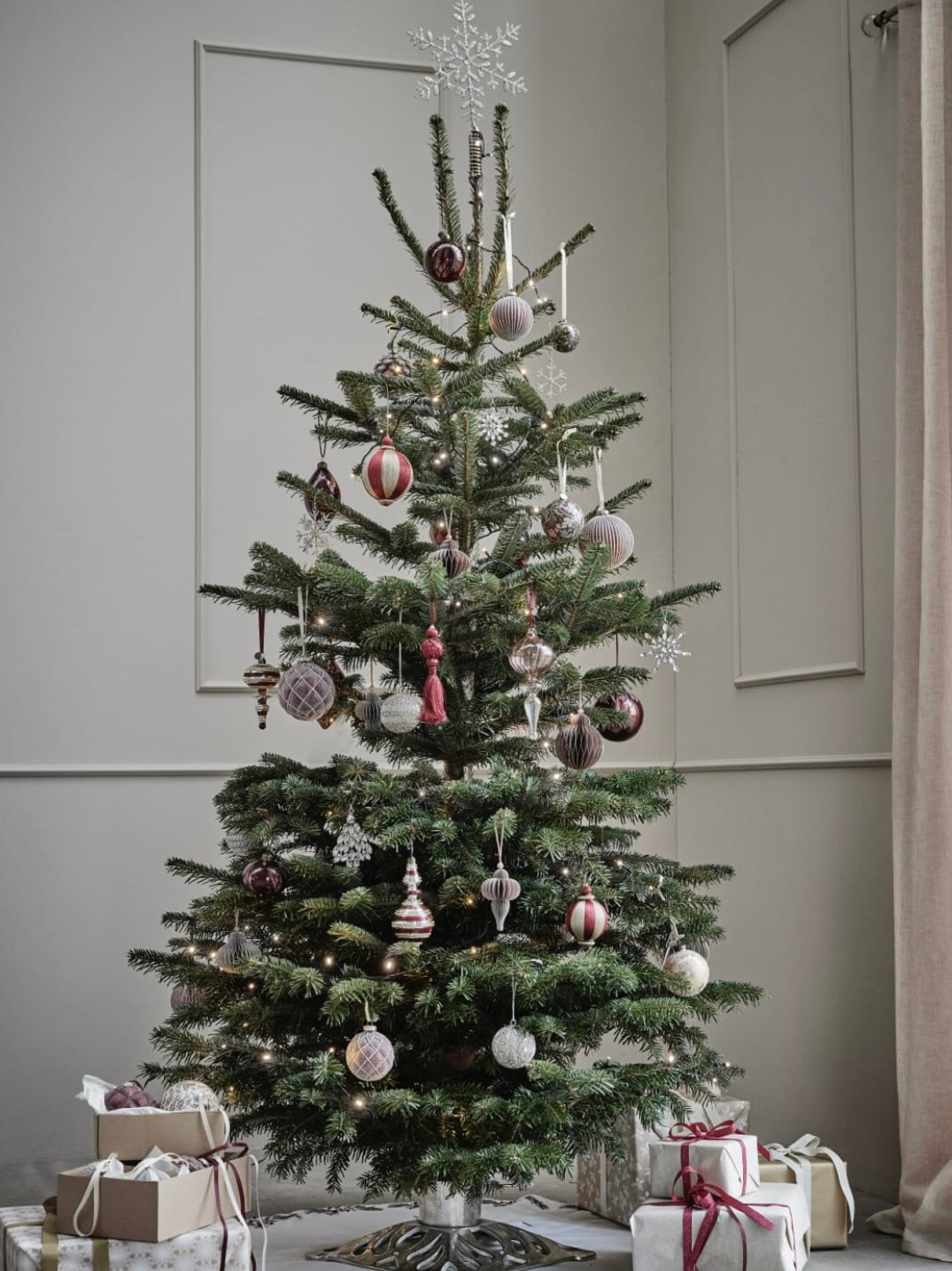 Weihnachtskugel Agnes rot/gold