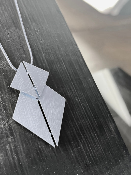 Halskette Theia adjustable Triangle, in 2 Farben