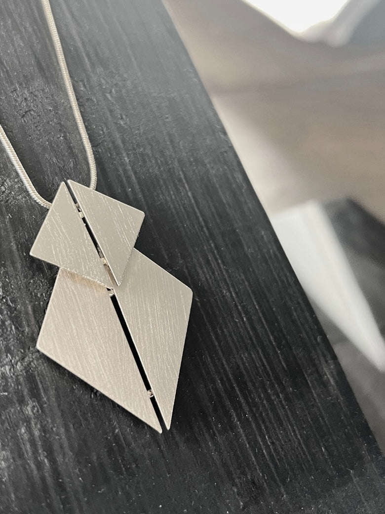Halskette Theia adjustable Triangle, in 2 Farben