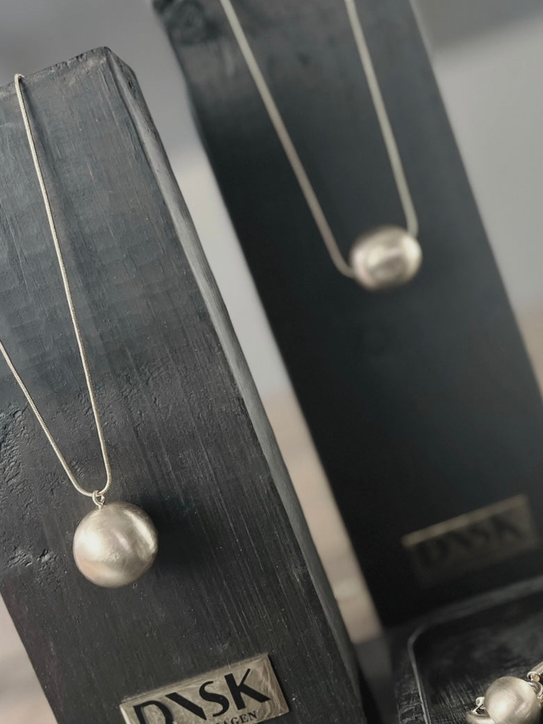 Halskette Tabitha adjustable Ball, in 2 Farben