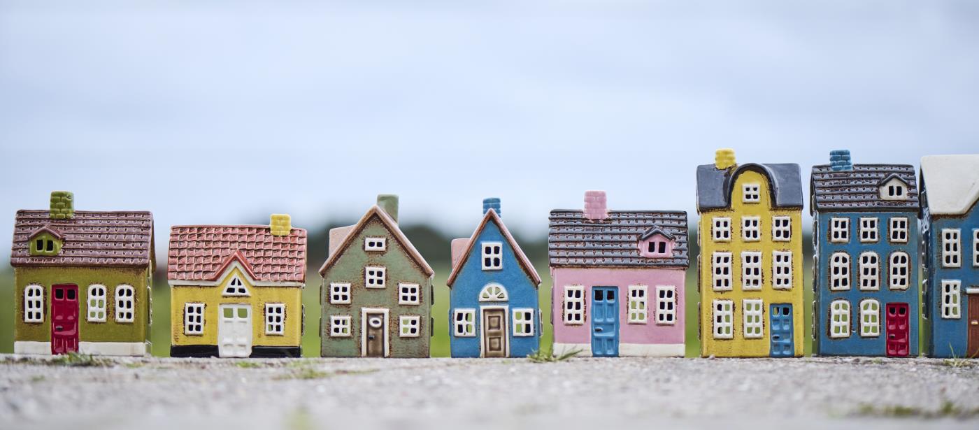 Haus für Teelicht Nyhavn gelb mit blauer Tür