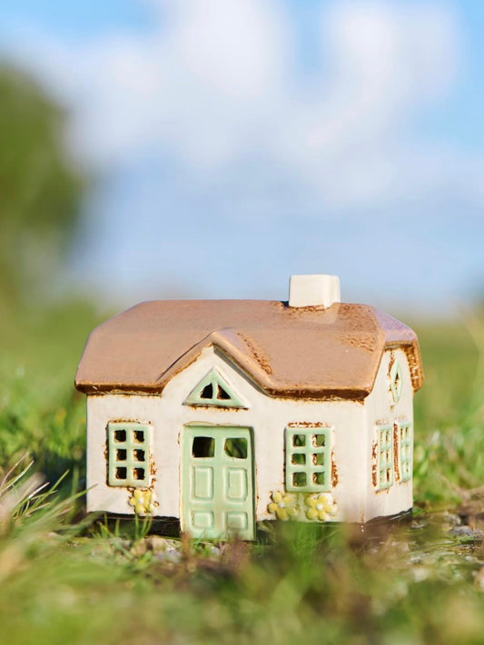 Haus für Teelicht Ebeltoft grüne Fenster