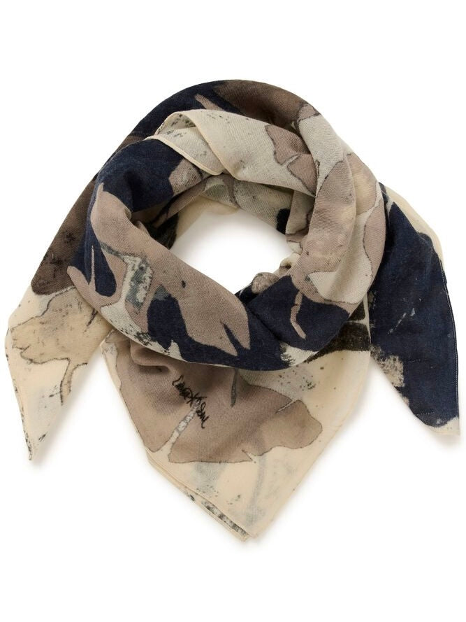 Wollschal Felisia dark navy leaf