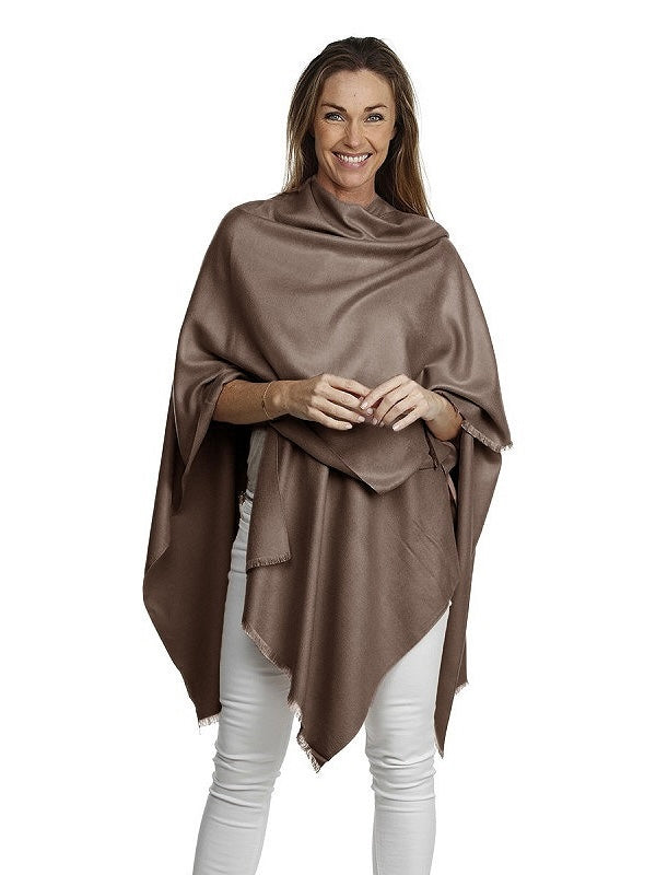 Ponchoschal Davos, in vielen Farben