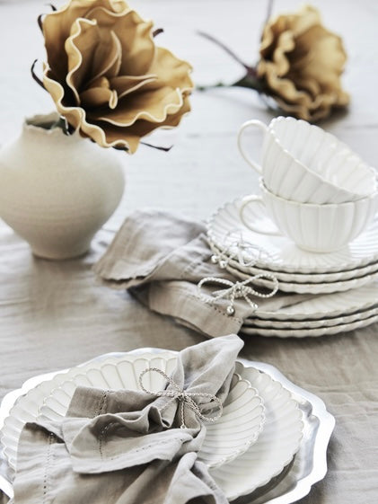 Tasse mit Untertasse Camille cremeweiß