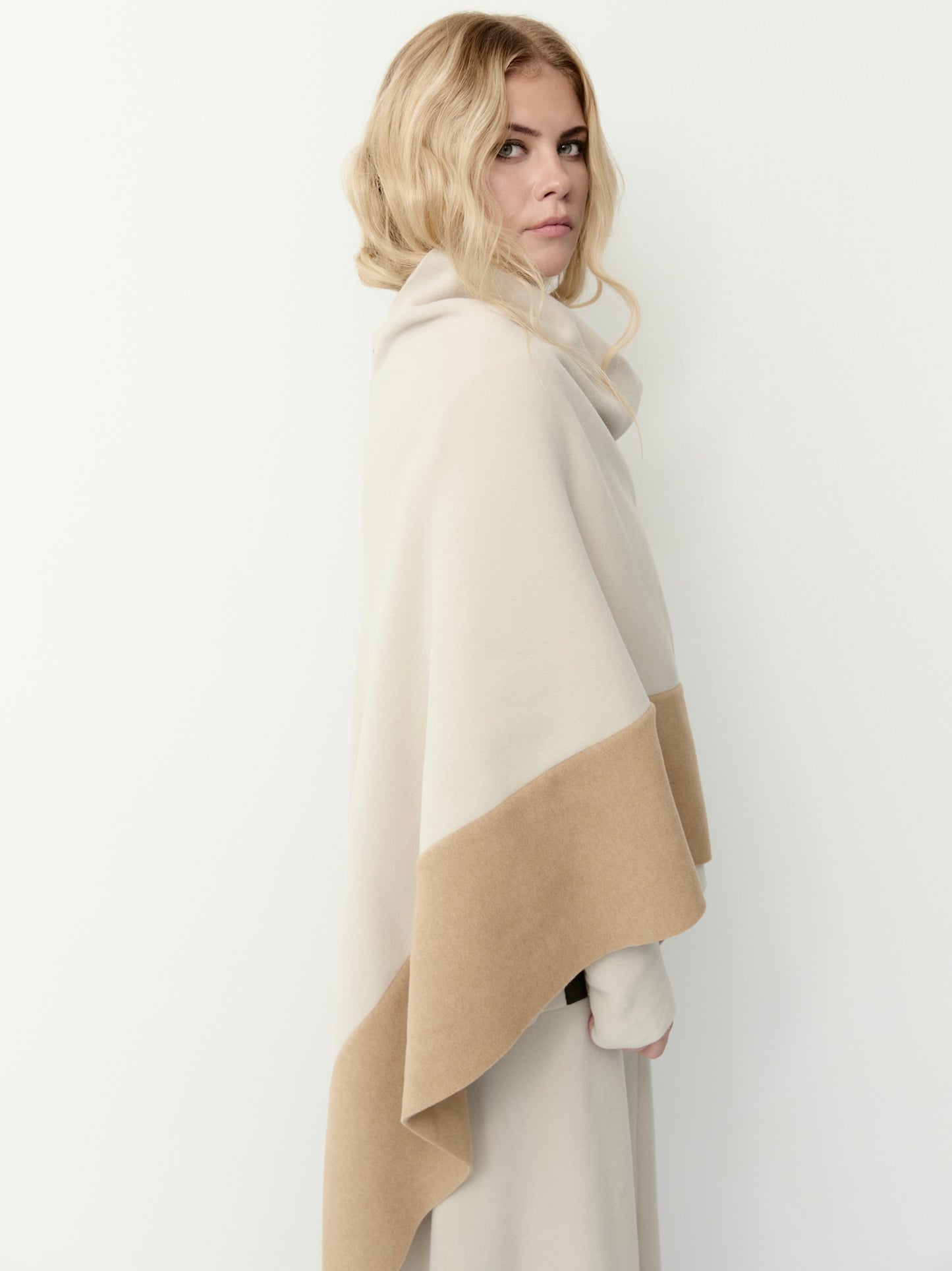 Fleece PONCHO 4068 kit/camel