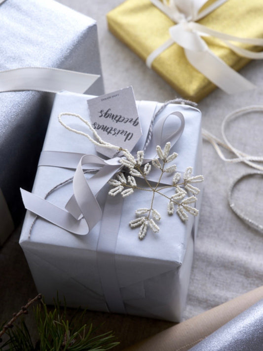 Weihnachtsanhänger Misolde snowflake 9x9cm off white/light gold