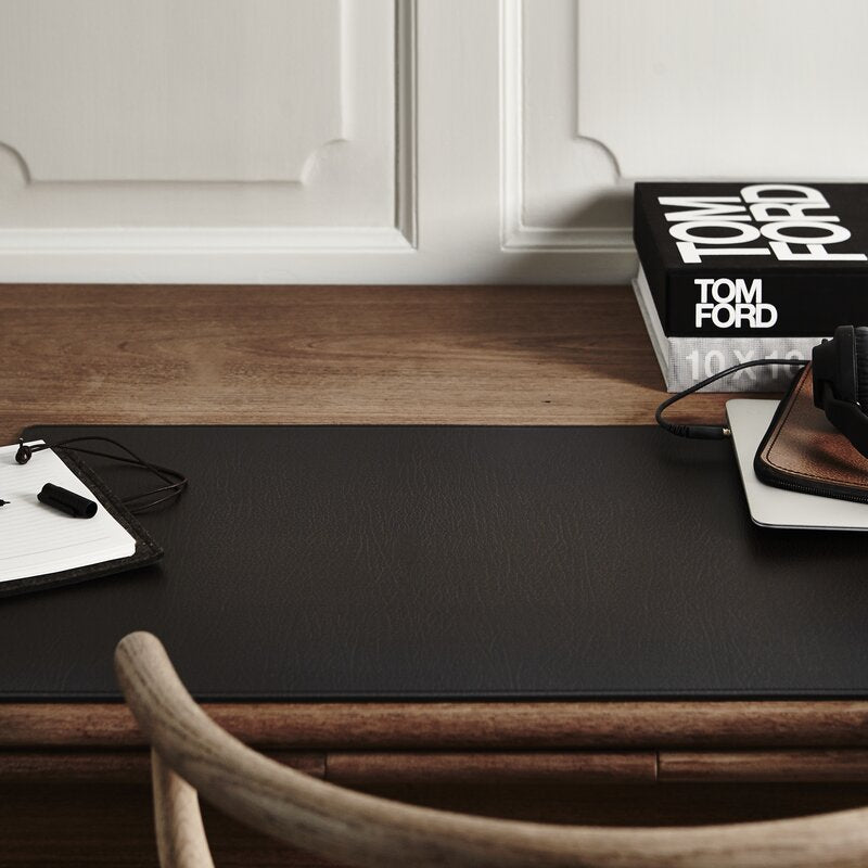 Schreibtischunterlage Leder ohne Kontraststeppung, in 2 Größen und mehreren Farben