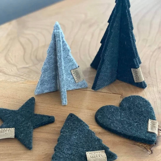 Weihnachtsbaum aus Wolle, in 2 Größen und 3 Farben